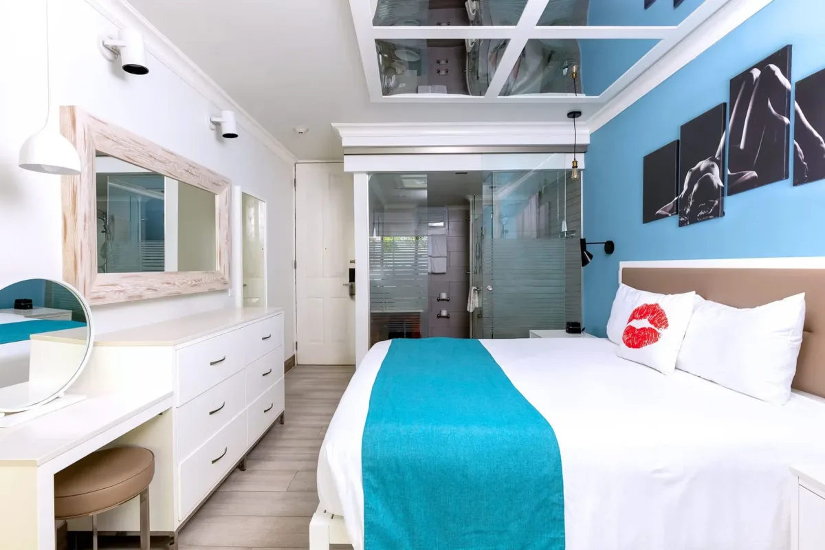 Hedonism II Resort - Ocean View Clothing Optional Premium Hot Tub Room